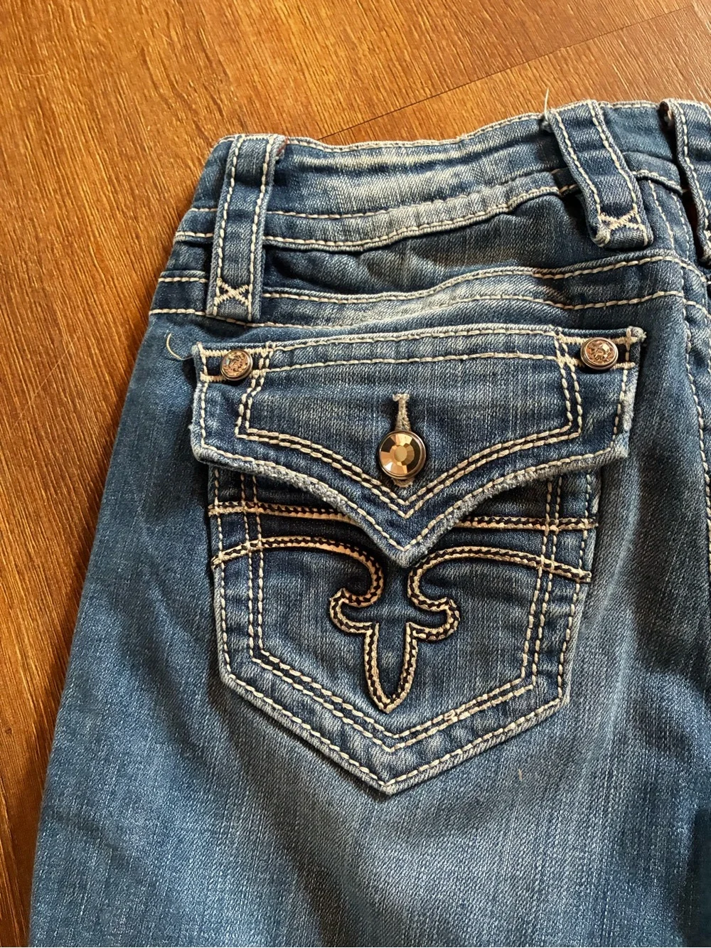 Rock Revival Women's Medium Blue Cropped Capri Jeans Y2K Fashion 28 - Picture 5 of 16